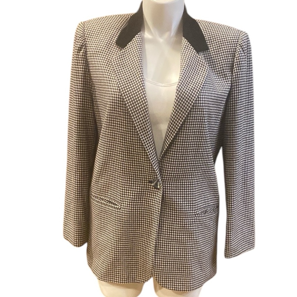 Prophecy Vintage Black and White Houndstooth Blazer with Black Collar, Sz 12